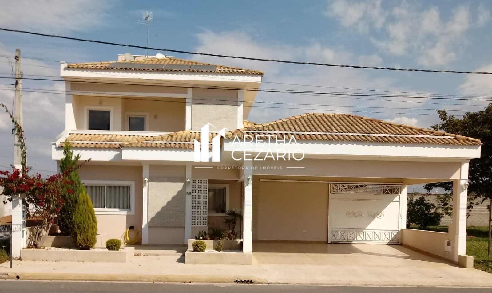 Sobrado alto padrão com 03 suítes para venda - 306m² - Condomínio Jardim Oásis- Taubaté - SP