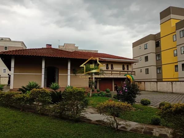 EXCELENTE SOBRADO PARA LOCAÇÃO NO CENTRO DE QUATRO BARRAS
