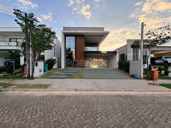 Casa duplex na Cidade Alpha