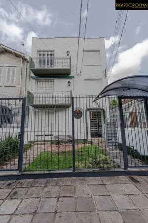 🏠 Apartamento com 2 Quartos | 74m² | Bairro Petrópolis | Porto Alegre
