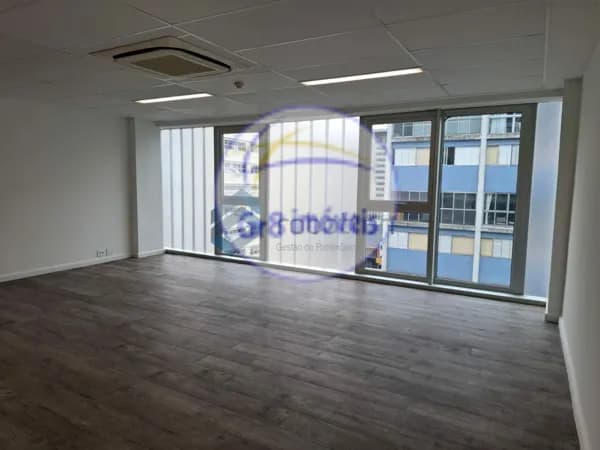 Conjunto Comercial para Locação na Avenida Paulista – 70 m² | Ao lado do Metrô Paulista!