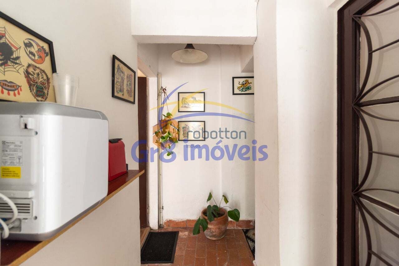Sala Comercial na Rua Oscar Freire, colado com o metrô Sumaré!
