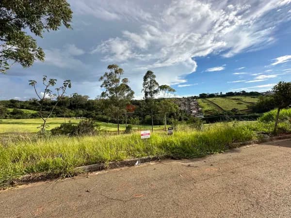 Lote/Terreno em Lavras - Jardim Itália