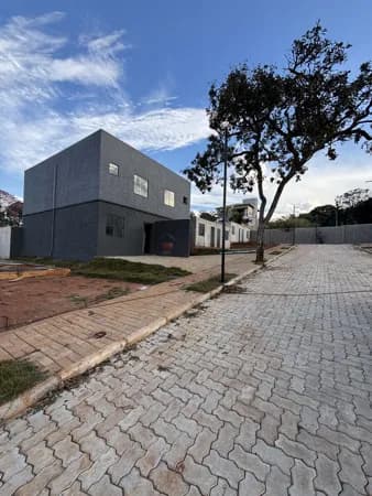 CASA DE 2 SUÍTES