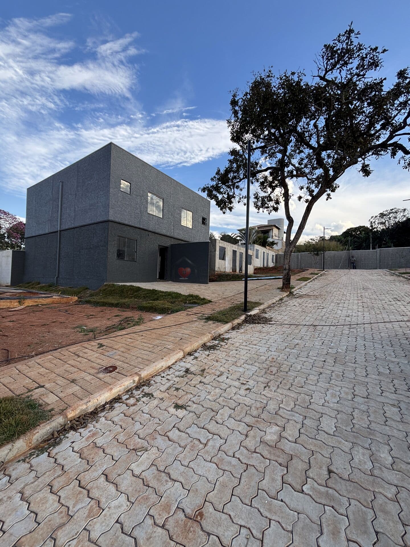 CASA DE 2 SUÍTES