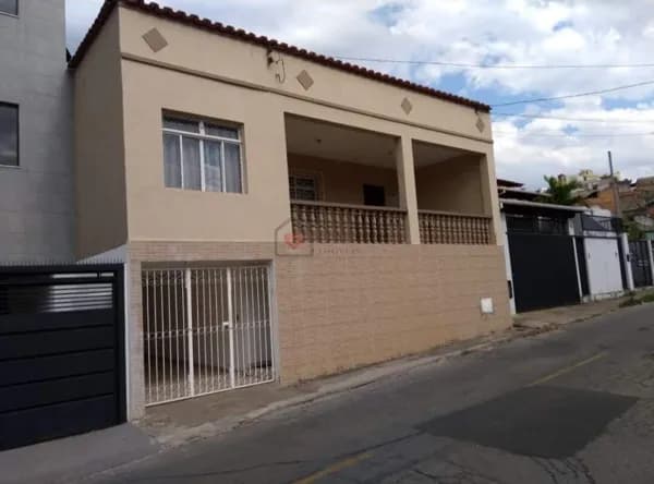 Casa em Lavras - Centro