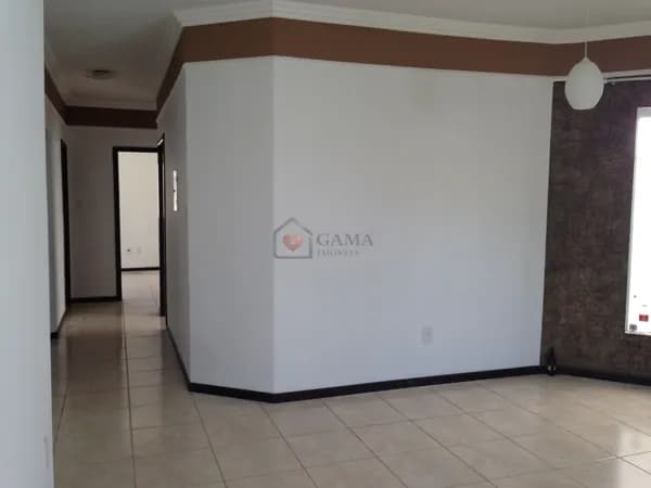 casa no monte libano na alvaro augusto