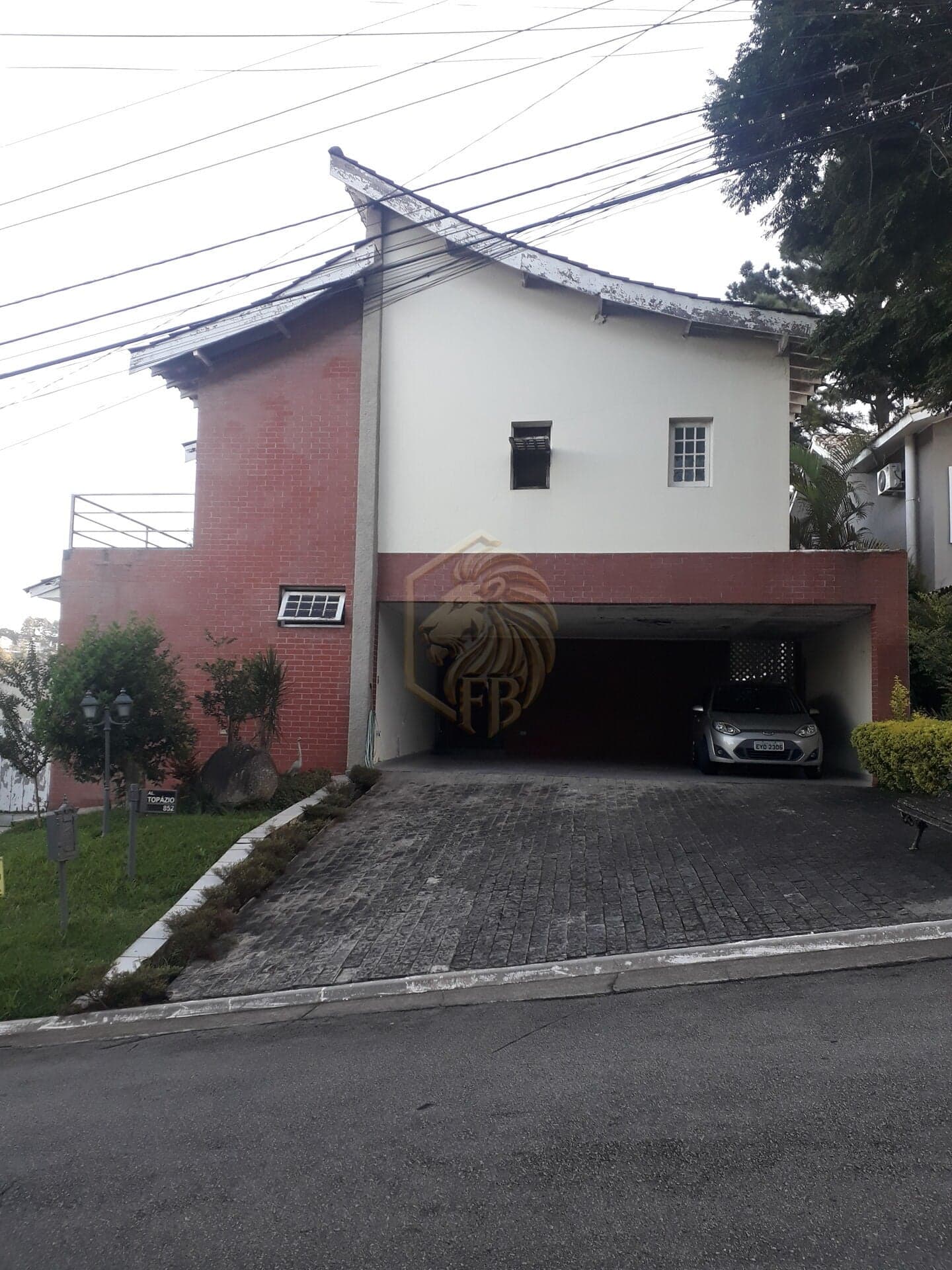 Casa em Santana de Parnaíba - Alphaville