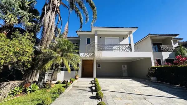 Casa em Santana de Parnaíba - Tamboré