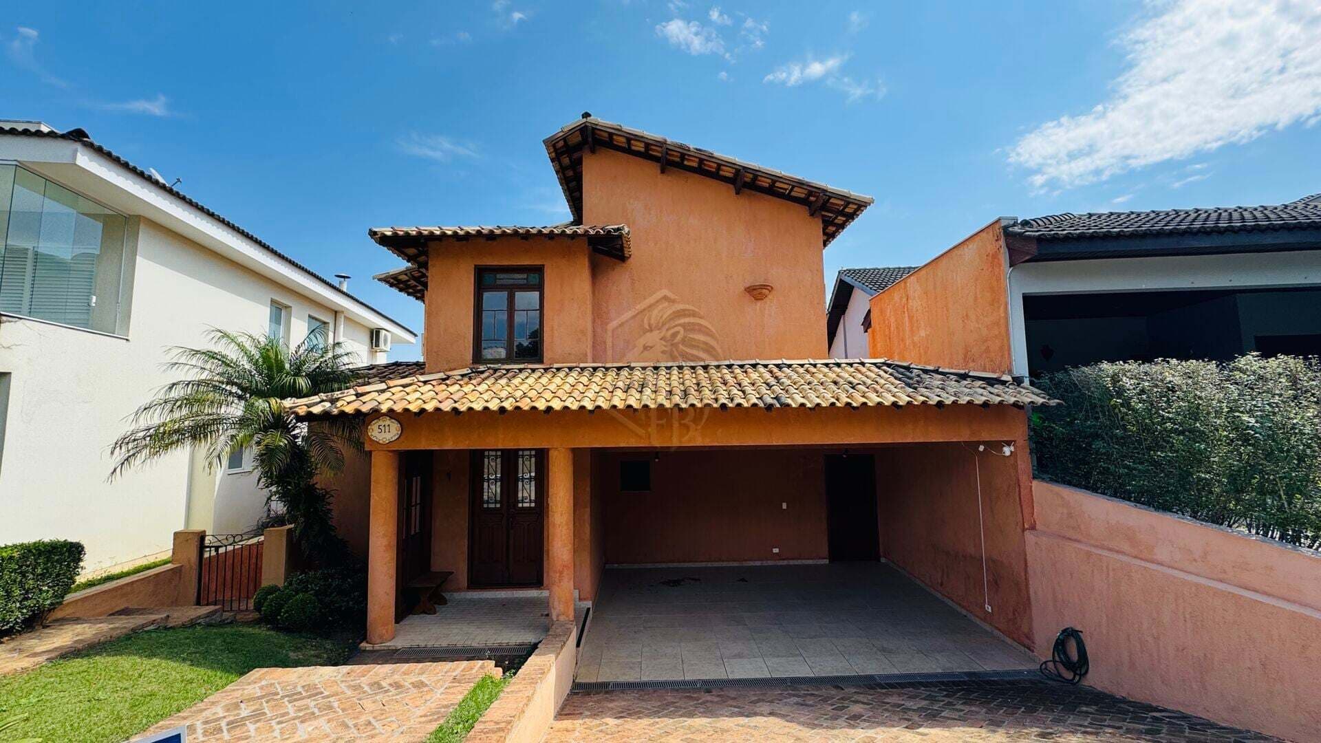 Casa em Santana de Parnaíba - Alphaville