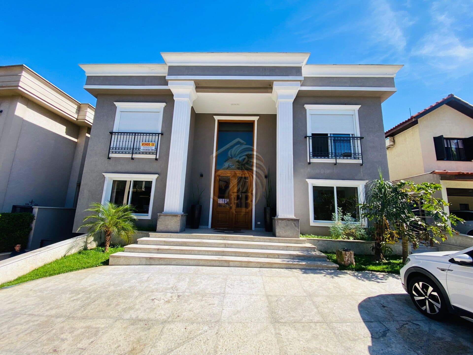 Casa em Santana de Parnaíba - Alphaville
