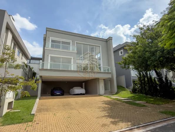 Casa em Santana de Parnaíba - Alphaville
