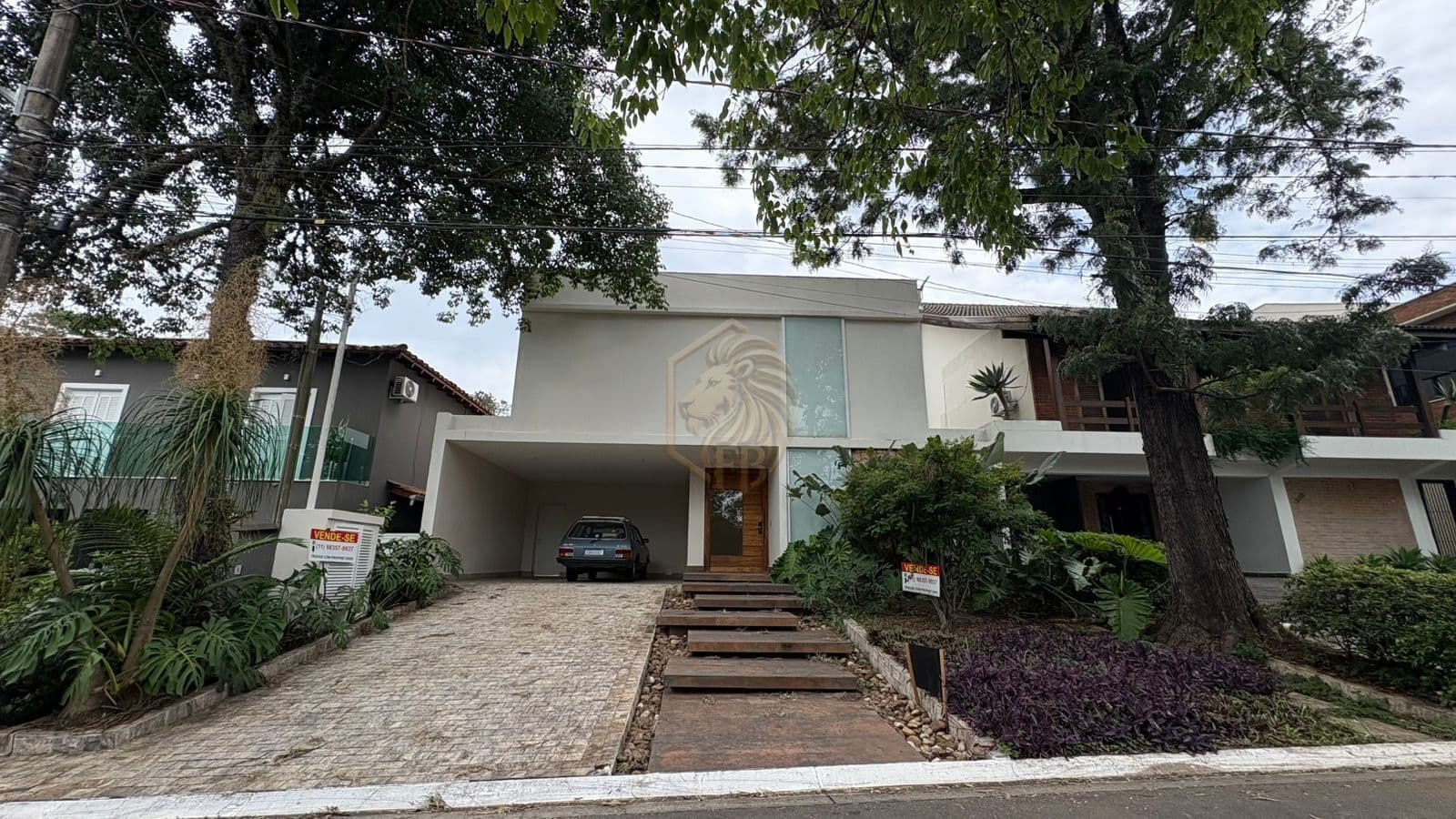Casa em Santana de Parnaíba - Alphaville