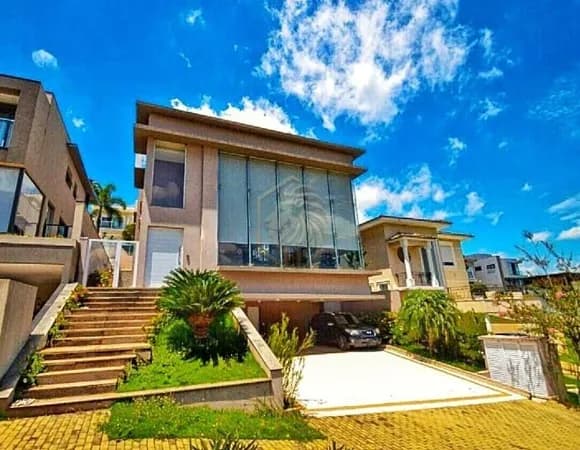 Casa em Santana de Parnaíba - Alphaville