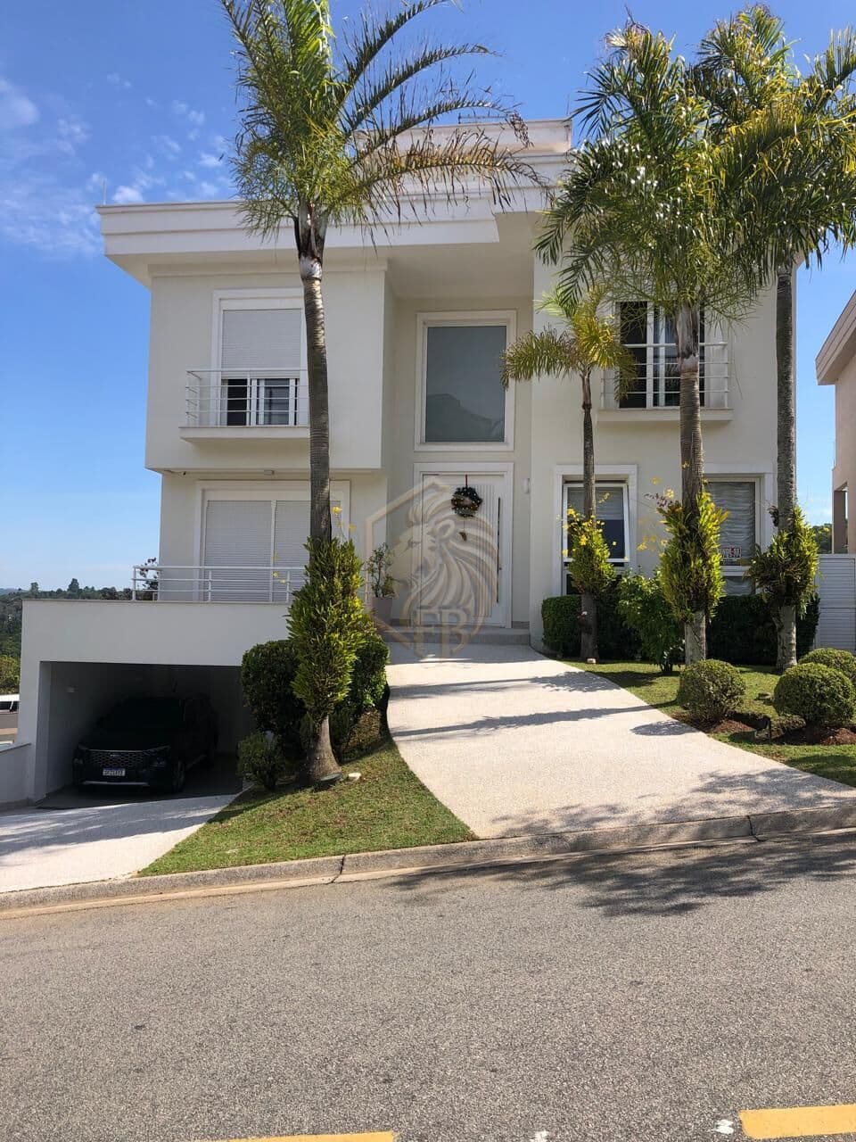 Casa em Santana de Parnaíba - Alphaville