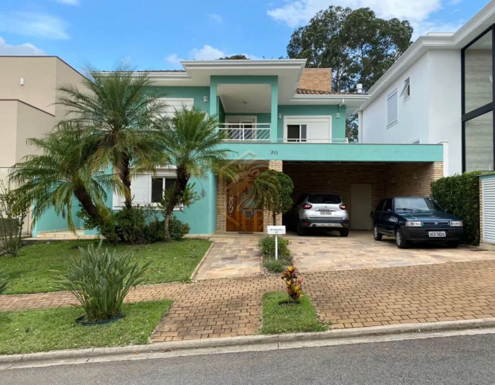 Casa em Santana de Parnaíba - Alphaville