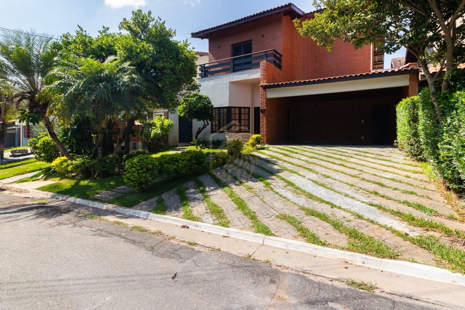 Casa em Santana de Parnaíba - Alphaville