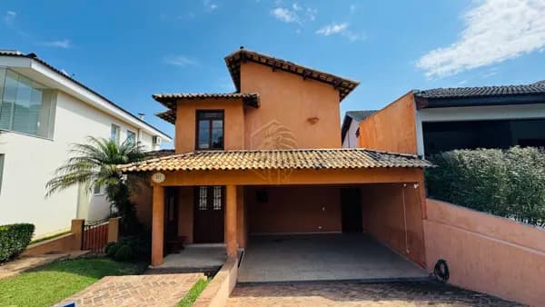 Casa em Santana de Parnaíba - Alphaville