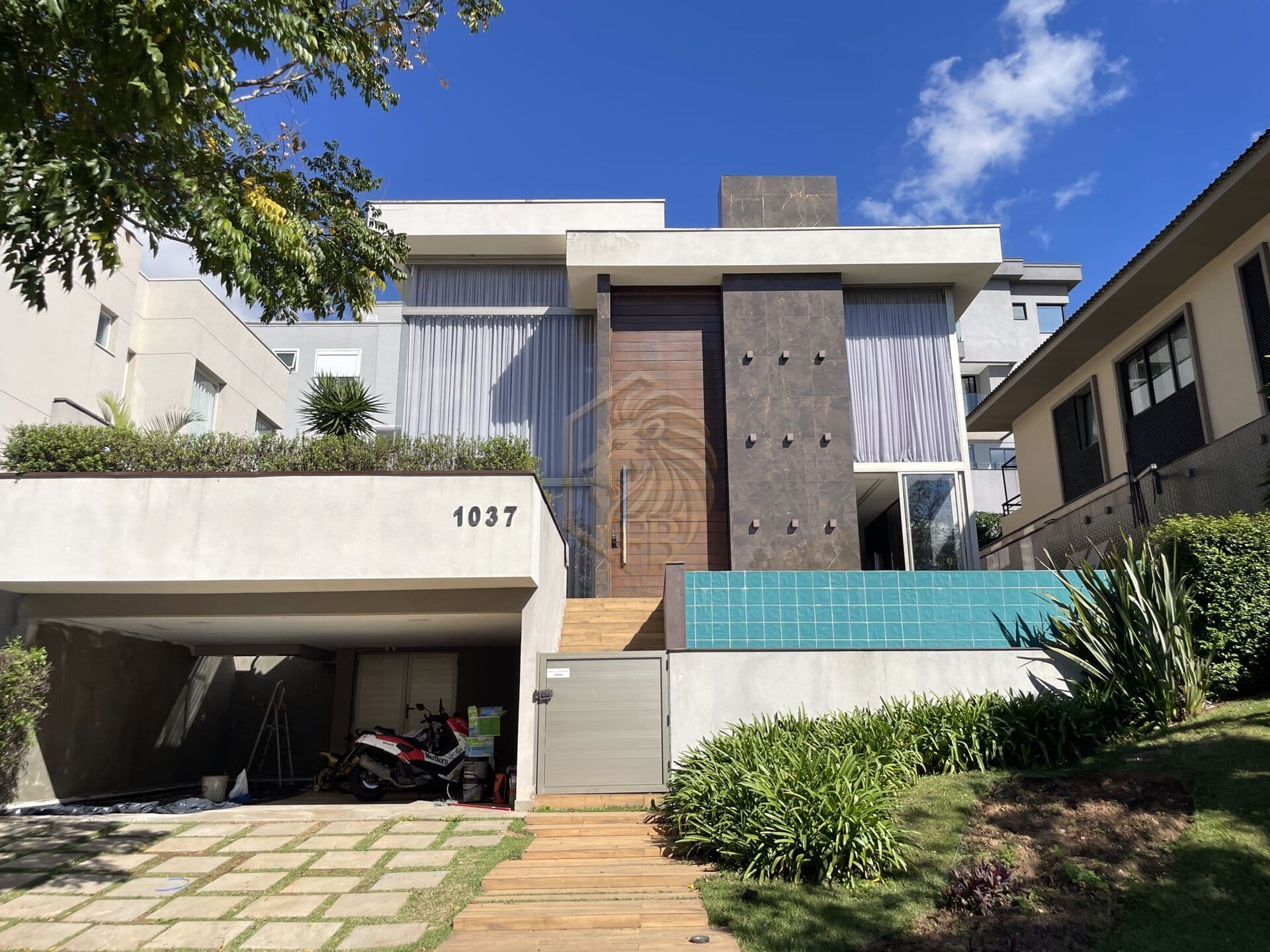 Casa em Santana de Parnaíba - Alphaville