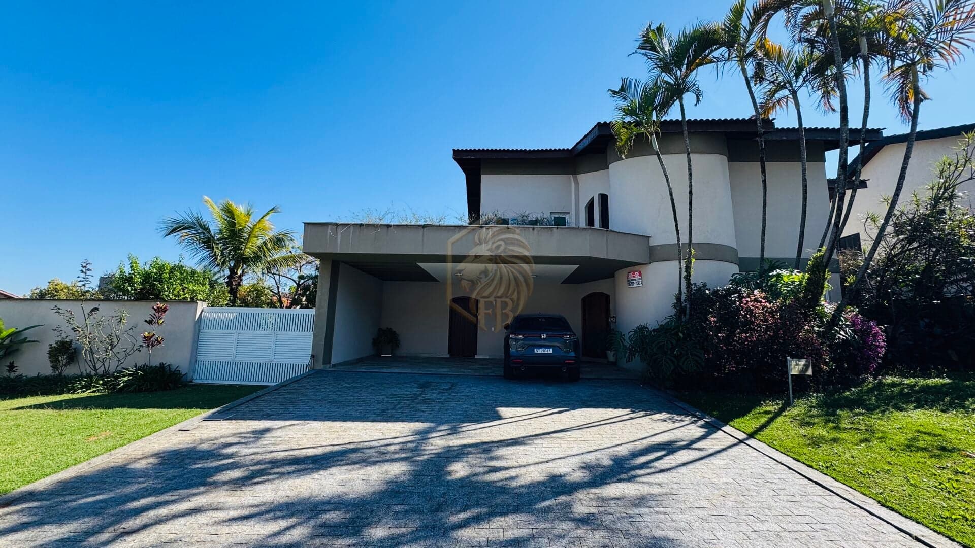 Casa em Santana de Parnaíba - Alphaville