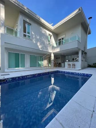 Casa em Santana de Parnaíba - Alphaville