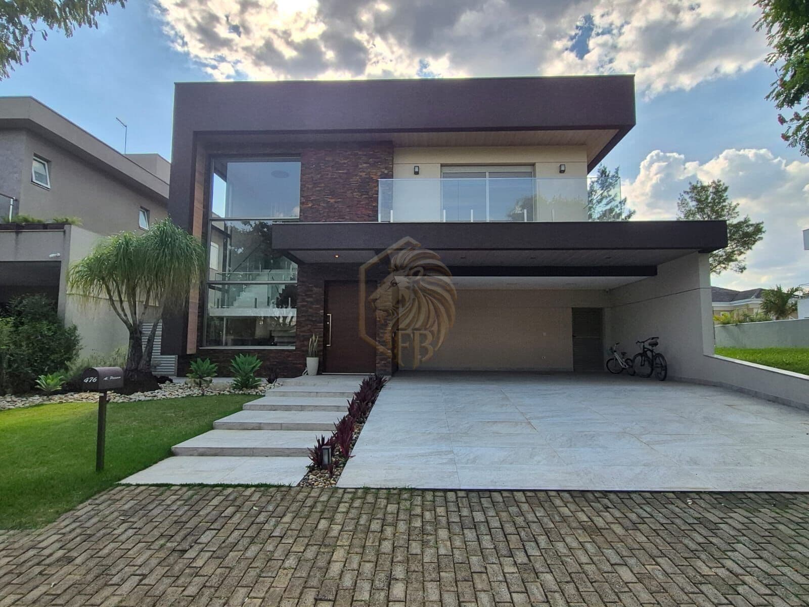 Casa em Santana de Parnaíba - Alphaville