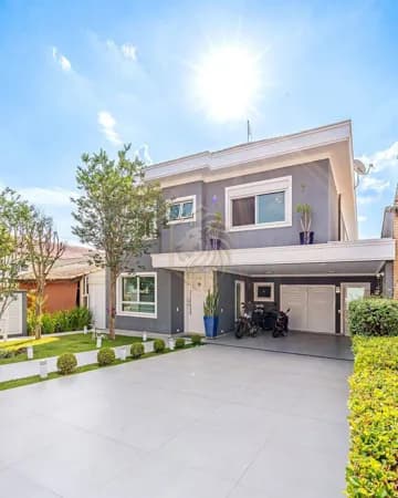 Casa em Santana de Parnaíba - Alphaville