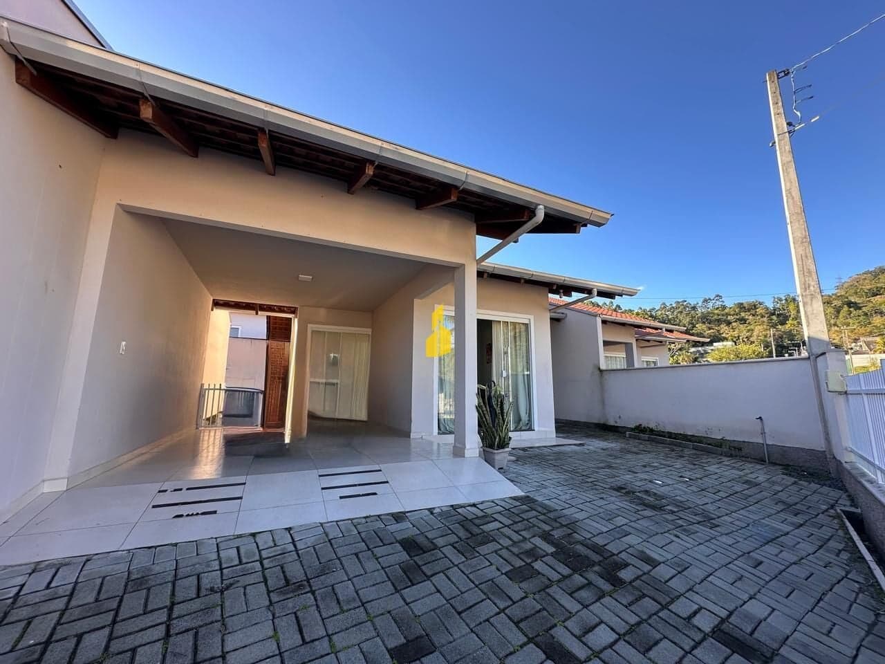 Casa à Venda no Centro de Rodeio