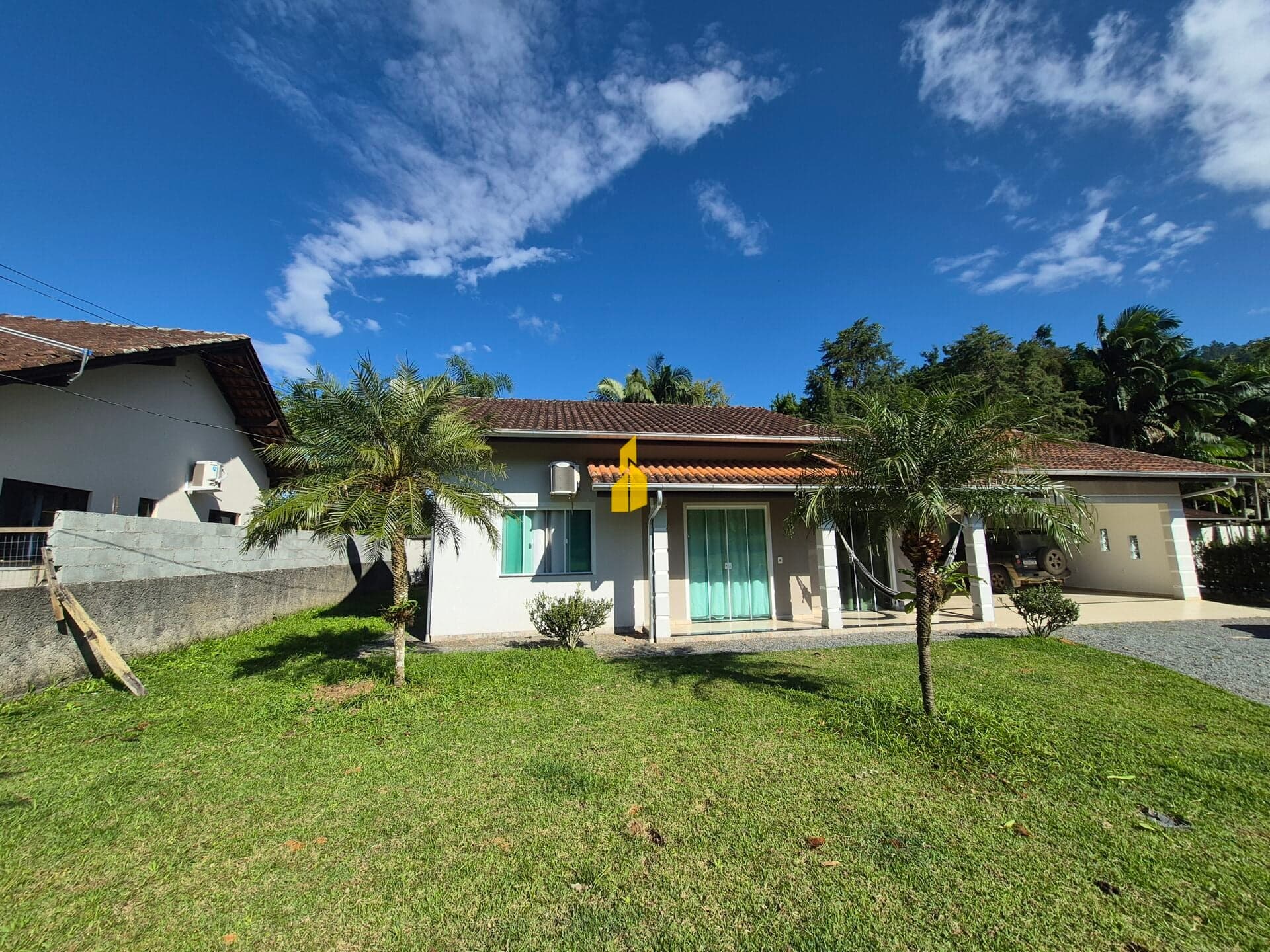 Casa com espaço para cavalos em Pomerode-SC