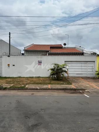 Casa em Aparecida de Goiânia - Setor Conde dos Arcos Complemento