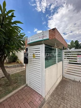 Sobrado Padrão - Condomínio Residencial Princesa Isabel - Jardim Imperial - Aparecida de Goiânia