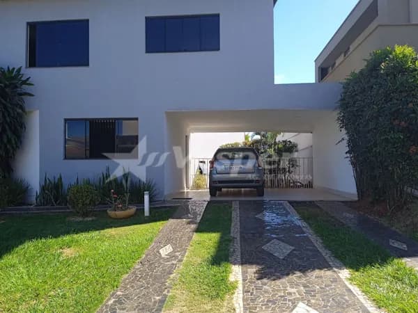 Sobrado Alto Padrão em Jardins Madri, Goiânia/GO