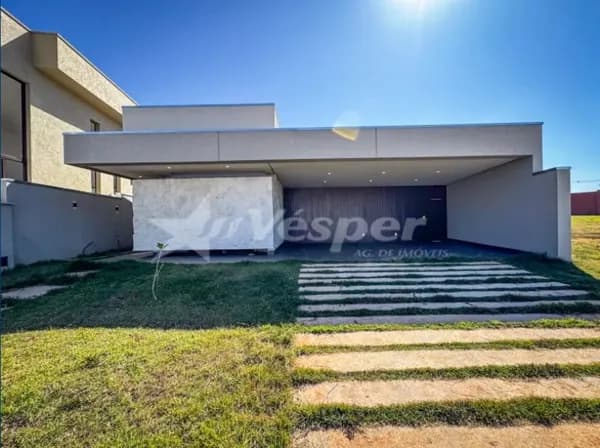Casa Nova no Condomínio Jardins Bolonha - Senador Canedo