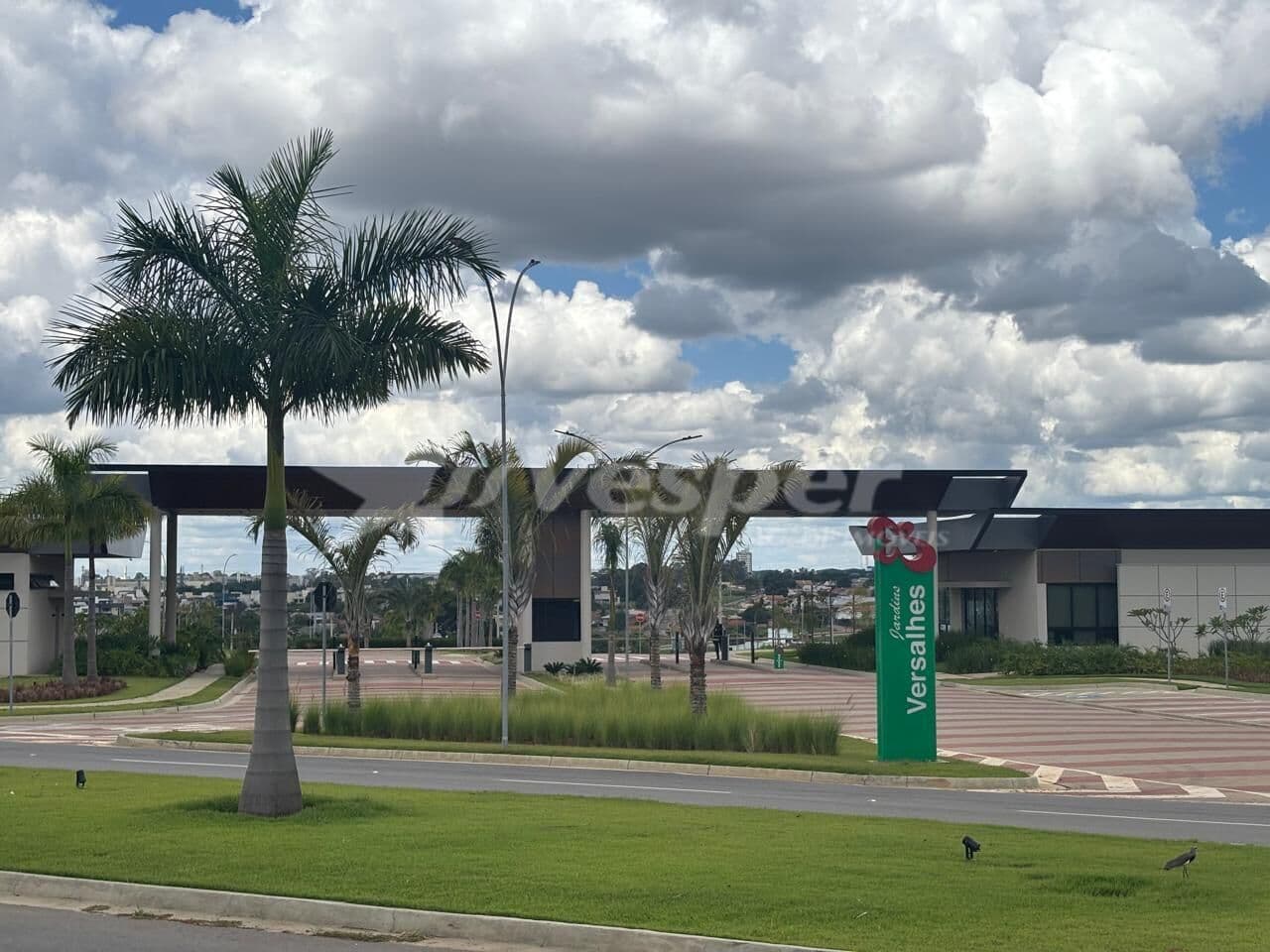 Lote/Terreno em Aparecida de Goiânia - Jardins Versalhes