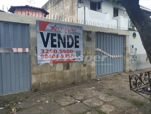 Casa Padrão - Alameda Botafogo - Setor Central - Goiânia