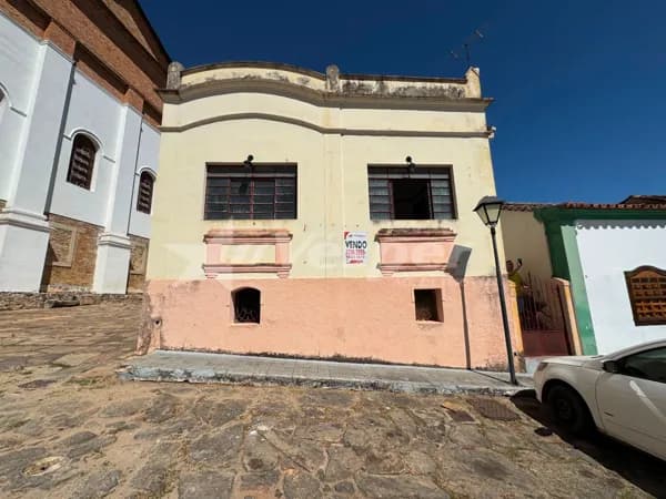 Sobrado em Goiás - Centro