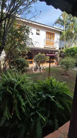 Casa em Santana de Parnaíba - Alphaville