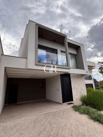 Casa em Santana de Parnaíba - Suru