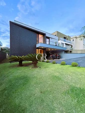 Casa em Santana de Parnaíba - Tamboré
