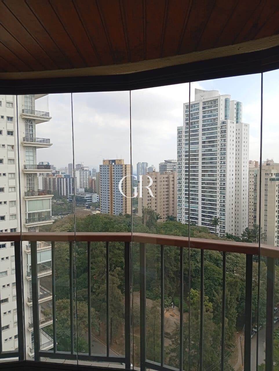 Apartamento em Barueri - Alphaville Centro Industrial e Empresarial/Alphaville.