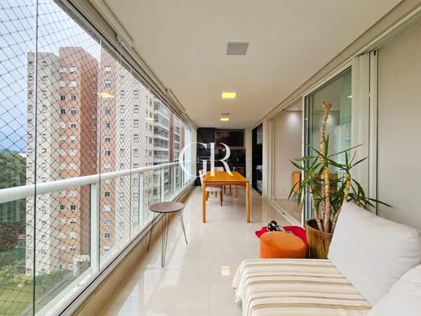 Apartamento em Santana de Parnaíba - Alphaville