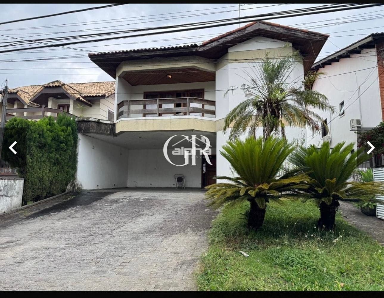 Casa em Santana de Parnaíba - Alphaville