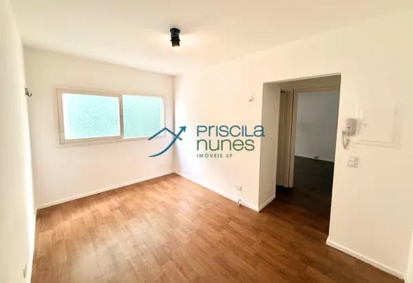 Apartamento para modernizar com vaga de garagem