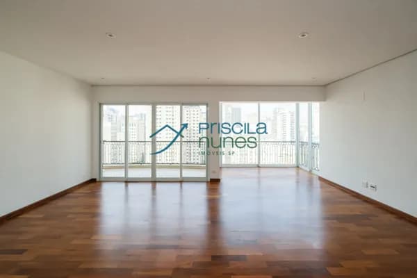 Apartamento Jardins com 2 quartos, sendo 1 suíte, 136m²