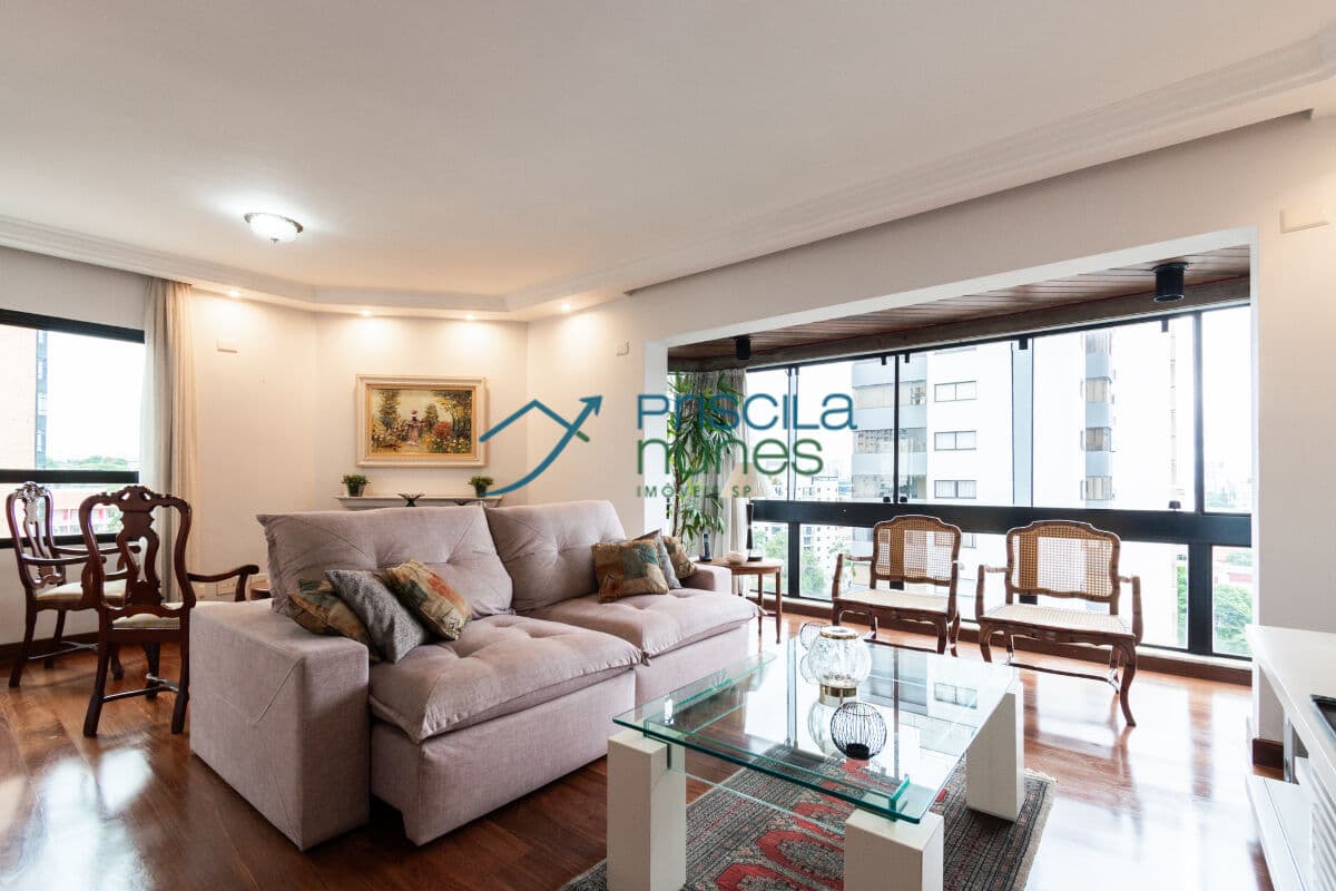 Apartamento Moema com 4 quartos, sendo 3 suítes, 164m²