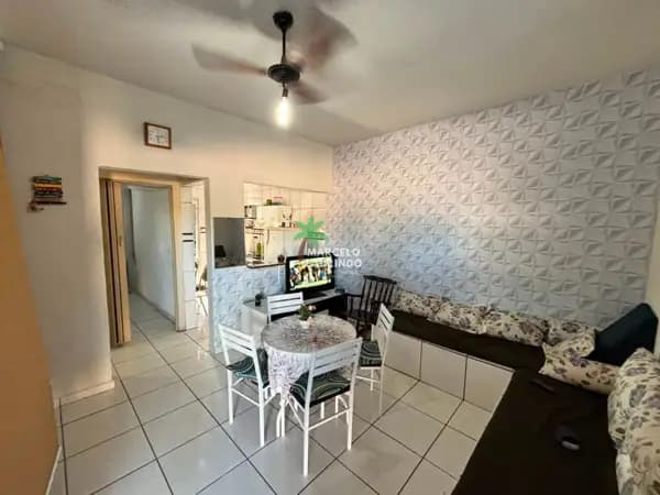 Apartamento à venda em Mongaguá no bairro Plataforma lado praia por R$ 170 mil