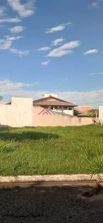 Terreno com 360m² à venda no Condomínio Blue Garden no bairro Nova São Pedro, São Pedro da Aldeia/RJ