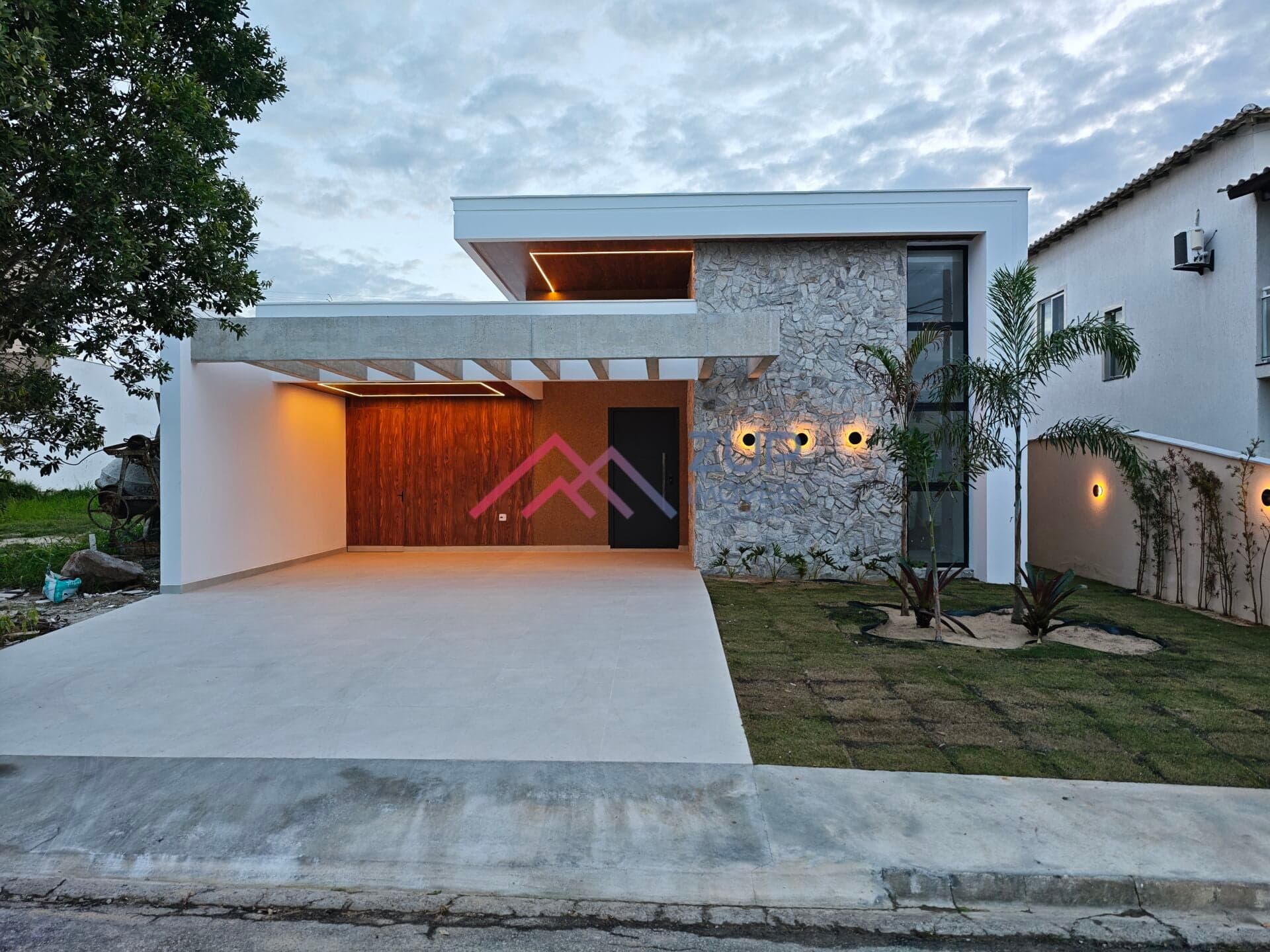 Casa Alto Padrão com 168 m² à venda no Condomínio Blue Garden, São Pedro da Aldeia/RJ