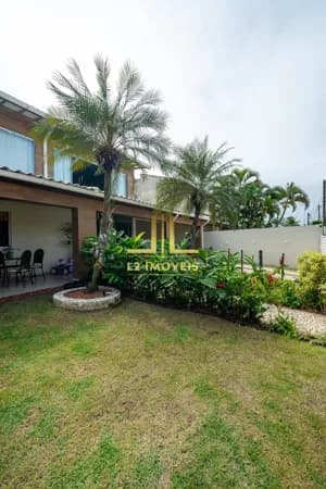 CASA EM COND. - 5/4 SENDO 4 SUÍTES - 340M² - PISCINA - CINEMA - PORTEIRA FECHADA - PIATÃ