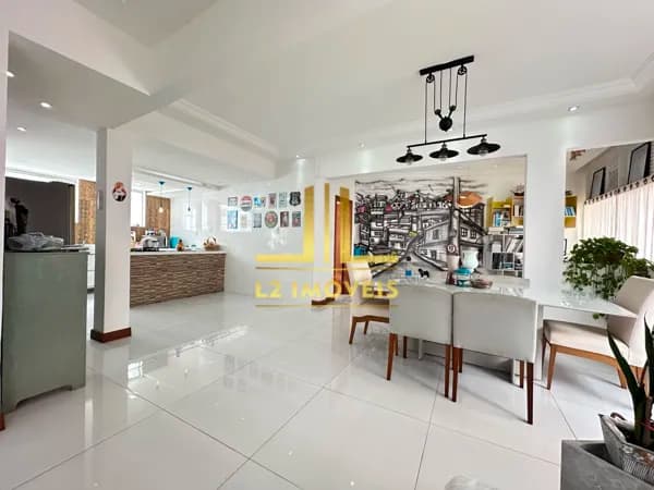 APARTAMENTO - 3/4 SENDO 1 SUÍTE - 178M² - NASCENTE - 01 VAGA - GRAÇA